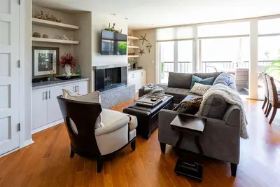 Peek Ocean View 2 Br Condo à Sunny Beach Solana