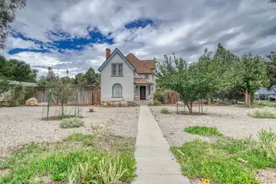 Image de La Dimora: belle victorienne, idéale pour les grands groupes. Belle promenade au centre-ville!