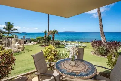 Image de Étapes de la plage - Vues sur l'océan - À partir de 295 $ / nt - Kamaole Nalu # 106