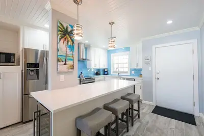 Image de Récemment rénové Gulf Side Condo Palm Bay Club 2br / 2ba # 171