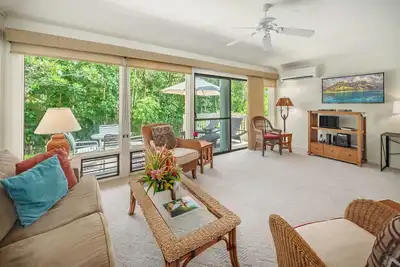 Image de Poipu Rez-de-chaussée récemment rénové \"A / C Bedroom\" * Manualoha 606 *