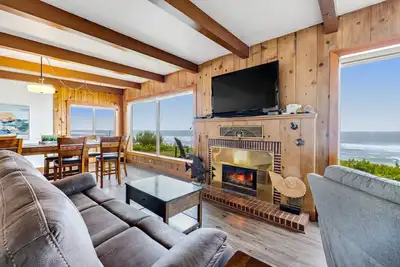 Image de Charmante maison en bord de mer - Accès facile à la plage et la place pour 9!