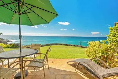 Image de Poipu Shores 104c, 2br Oceanfront Townhome, Climatisation complète, Calme privé