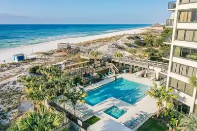 Image de Beachside One 4056- Beachfront Luxury ~ Étapes de la plage!