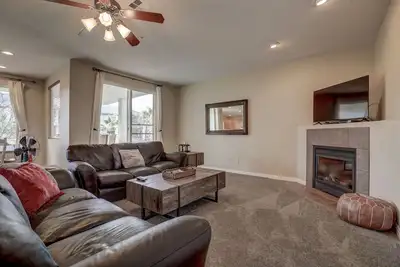 Image de Las Palmas Resort Condo près de la piscine | Wifi grand, récent et puissant | Lits superposés