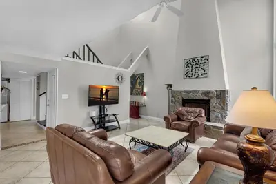 Image de Maisons de ville Shoreline Towers # 4-3☀3br LakeFront☀ Walk2Beach! Ouvert Du 11 Au 13 Mai 763 $!