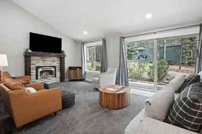 Image de 2 Killdeer - Mis à jour et amusant! Passes Sharc, bain à remous, vélos, 3 min. Marcher jusqu'au village