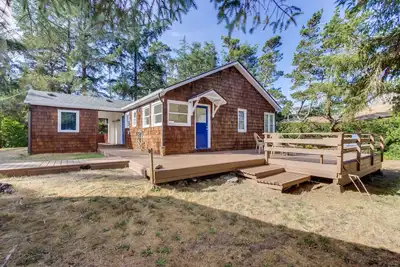 Rustique maison de plage chien amical sur Neskowin Marsh Golf Course + 2 blocs de la plage