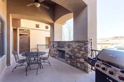 Image de Isolé belle villa de 3 chambres juste à côté de la piscine