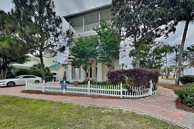 Image de Accueil Crystal Beach ~ Piscine privée ~ Près de la plage!