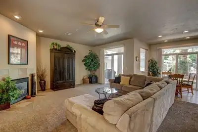 Image de Las Palmas Family Resort Tout Inclus Commodité | Au bord de la piscine | Niveau inférieur