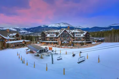 Image de Premium Ski In Ski Out Condo