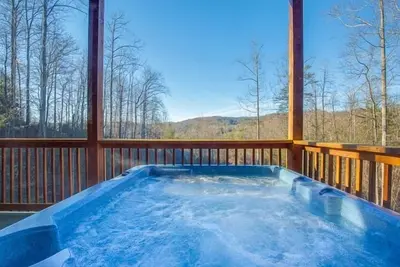 Image de Apple Bear Lodge, 4 chambres, 18 personnes, jacuzzis, billard, bain à remous