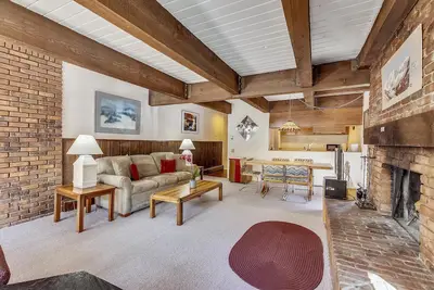 Image de Cottonwoods Condo 2f: 2 Br / 2 Ba copropriété à Aspen, pour 4 personnes