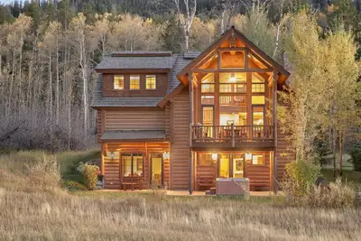 Image de Utilisez Le Code Promo \"10 Off\" - Cabane en rondins de 4 chambres à coucher - Près de Jackson Hole!