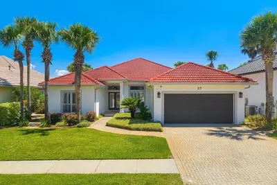 Image de Courte promenade à la plage! Ouvert 8 / 17-24! Piscine PRIVÉE!