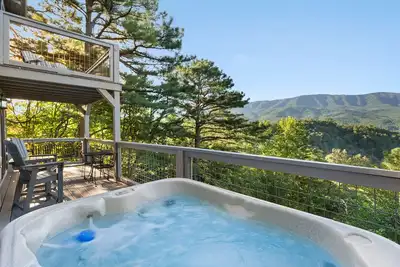 Image de Angels View, 3 chambres, 10 personnes, golf, piscine à débordement, bain à remous