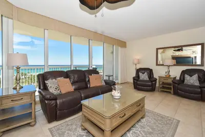 Image de Condo sur la plage: très grand balcon! Service de plage saisonnier gratuit. 2 lits king