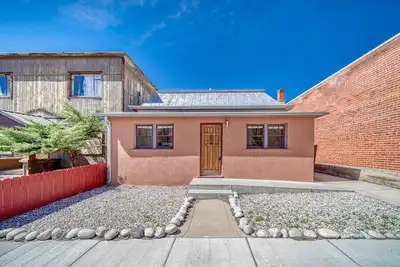 Image de Scott's Downtown: grand remodelage au cœur du centre-ville!