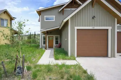 Image de Willows @ Grand Park 160 de WPLCo | Situé au centre | Nouvelle marque | Magnifique!