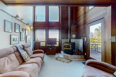 Image de Accueil w / spa privé; vue sur le pont et l'océan; cheminée; plage