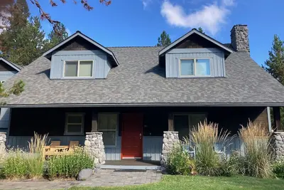 Image de 3500Sq Ft * Lovely 5 Br Home! 12 Sharc Passes + Hot Tub!