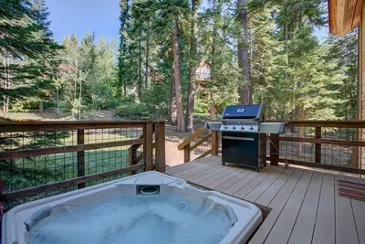 Image de North Shore Bliss - Superbe et spacieux 3 Br + Loft avec bain à remous