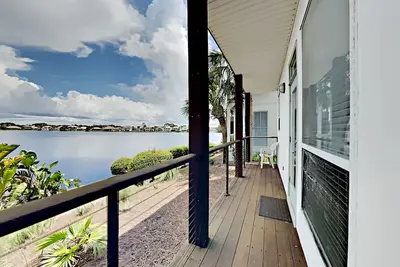 Image de Condo à Beach Villas à Destin! ~ Balcon privé ~ Pas de la plage!