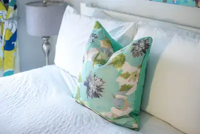 Image de Bright & Airy Pasadena Bungalow! 1b / 1bth