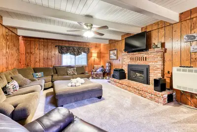 Image de Cabine confortable, familiale w / terrasse meublée - à proximité de la ville, le lac et le ski