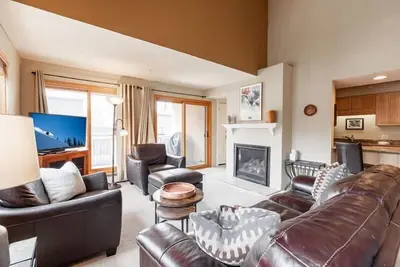 Image de Très bon rapport qualité-prix à Vail, avec le bus, la piscine et les piscines de la ville de Vail; jacuzzi