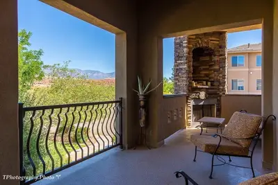 Image de Une des meilleures propriétés à St. George! Piscines, jacuzzis, tennis, basket-ball et centre de remise en forme