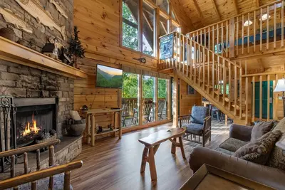 Image de Bear Necessities, 1 chambre, 8 couchages, billard, arcade, WiFi, animaux domestiques