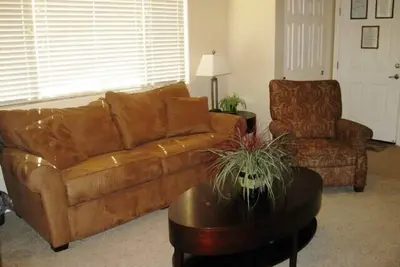 Image de Belle deux chambres en copropriété! -174a