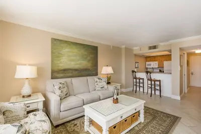 Image de Unité 118 - 1 chambre 1 salle de bain avec vue partielle sur le golfe du Sud