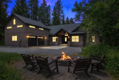 Image de Maison de vacances de luxe près du lac! Bain à remous | Table de billard * Près de Suncadia *