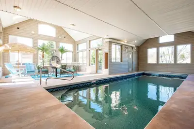 Image de Liens au bord de l'eau - Accueil Lakefront / Golf Area / Piscine intérieure privée