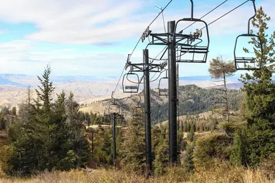 Image de Ski-in / ski-out de ce condo fonctionnel w / bain à remous partagé et sauna - près des ascenseurs!