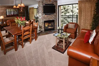 Image de Charmant Lionshead Village Condo! Marcher sur les pistes, Navette Vail gratuite, bains à remous