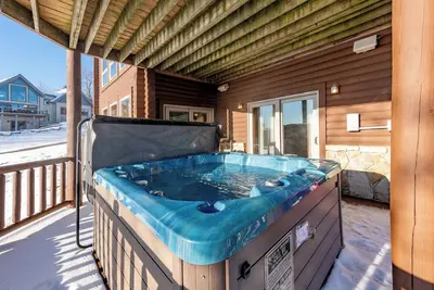 Image de Double Diamonds- 6 chambres, accès direct au lac, accès direct au lac, au Wisp Resort