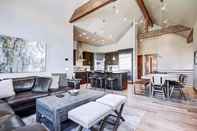 Image de Brand New Luxury Townhome avec Designer Intérieur et Vues de Breckenridge!