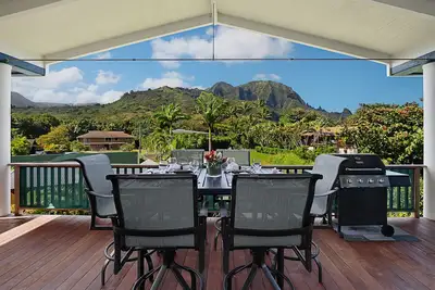 Image de Superbes vues sur la montagne et la cascade, à moins de 2 minutes à pied de la plage