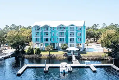 Image de Bord de l'eau, Rivers Edge Condo # 1b-Bldg 2 * quai privé et affecté bordereau de bateau!