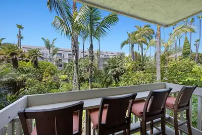 Image de Entièrement rénové 1 ch océan / vue sur le jardin condo, C109 - Sea Breeze