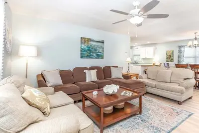 Image de Très bien situé, quartier calme. Famille et maison de vacances Animaux-Friendly seulement 3 blocs de la plage