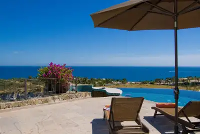 Image de Villa Vista del Mar - Vues imprenables et luxe de style hacienda à Querencia