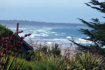 Image de Serendipity - oceanviews à couper le souffle avec chemin d'accès à la plage à quelques pas.