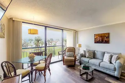 Image de Oceanfront San Luis Resort Condo avec vue, bain à remous et piscine partagés avec toboggan