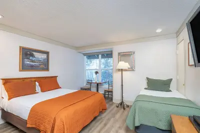 Image de Chambre d'hôtel abordable à Telluride face à la rivière!