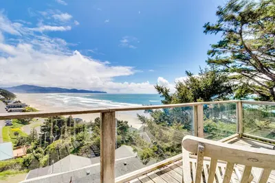 Image de Maison construite à la main w / deux ponts spacieux et des vues incroyables - 1/4 mile à la plage